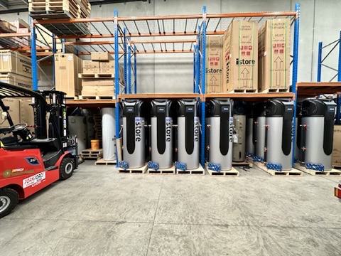 Heat pump hot water systems in the warehouse